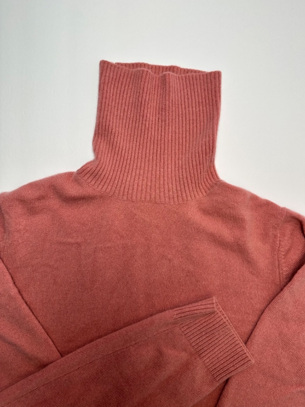 Marc Allan 100% Cashmere Sweater | Turtleneck | Pink Cozy Knit | Size L - Picture 4 of 13